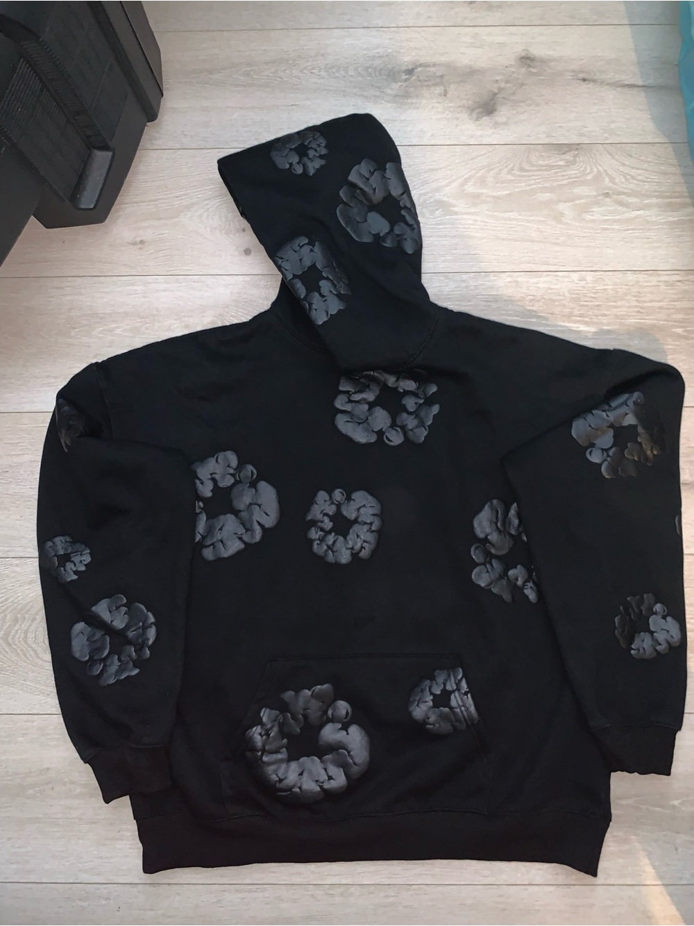 Denim Tears Cotton Wreath Hoodie Black Monochrome Size: X-Large